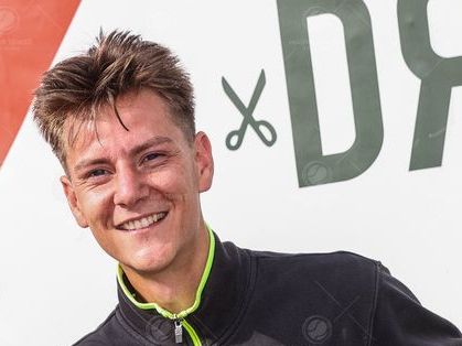 Zeljenka Martin vÃvta a férfiaknál a fÅ‘tábla 1. fordulójának egyetlen háromszettes meccsét - nagy csatában nyert Belkovics Achilles ellen